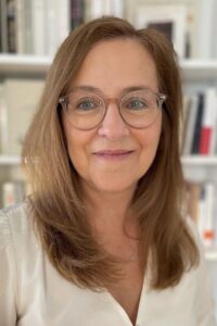 720 marie helene marcoux v2 portrait